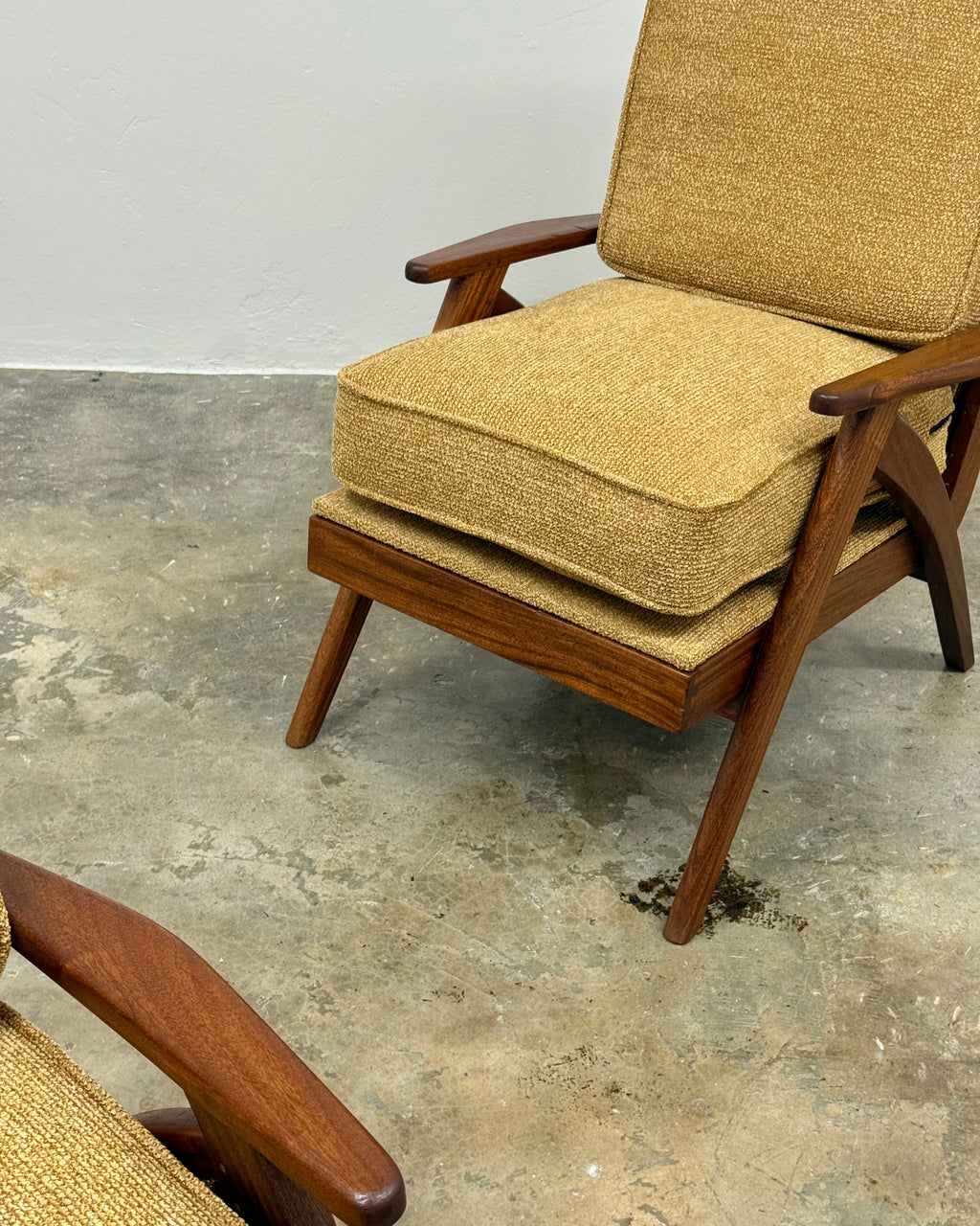 PAIR OF MID-CENTURY ARMCHAIRS