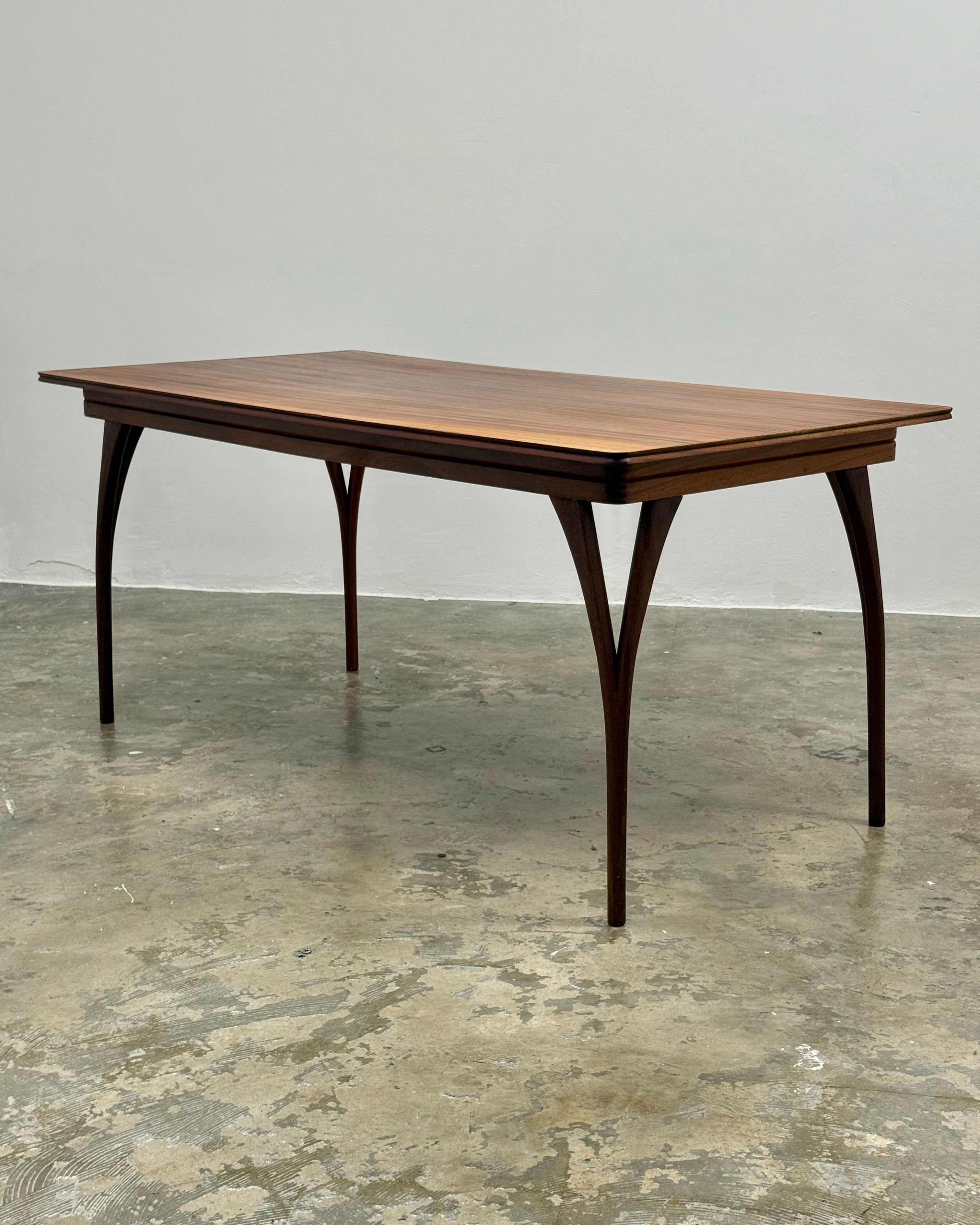 MID-CENTURY DINING TABLE BY DS VORSTER