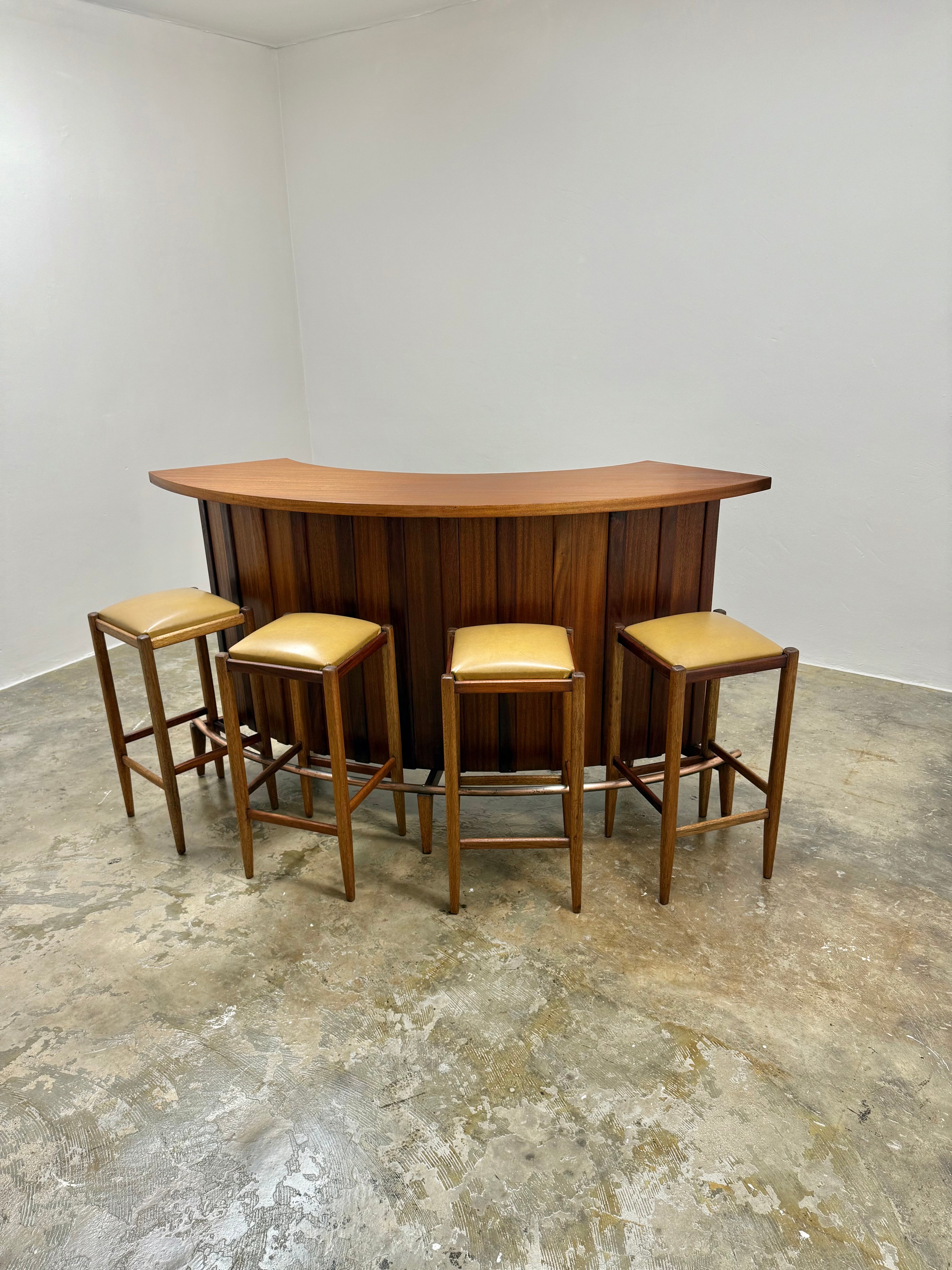 DS VORSTER BAR & STOOLS