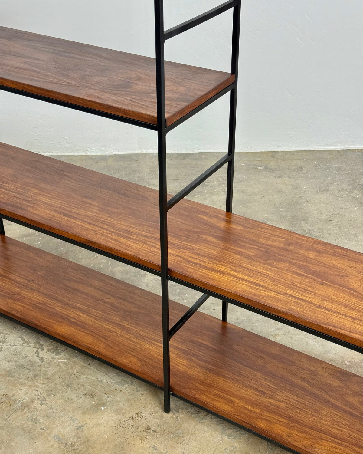 RETRO DISPLAY STAND / ROOM DIVIDER