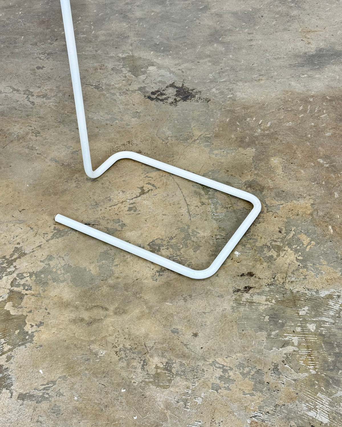 RETRO DUMB TUBULAR VALET