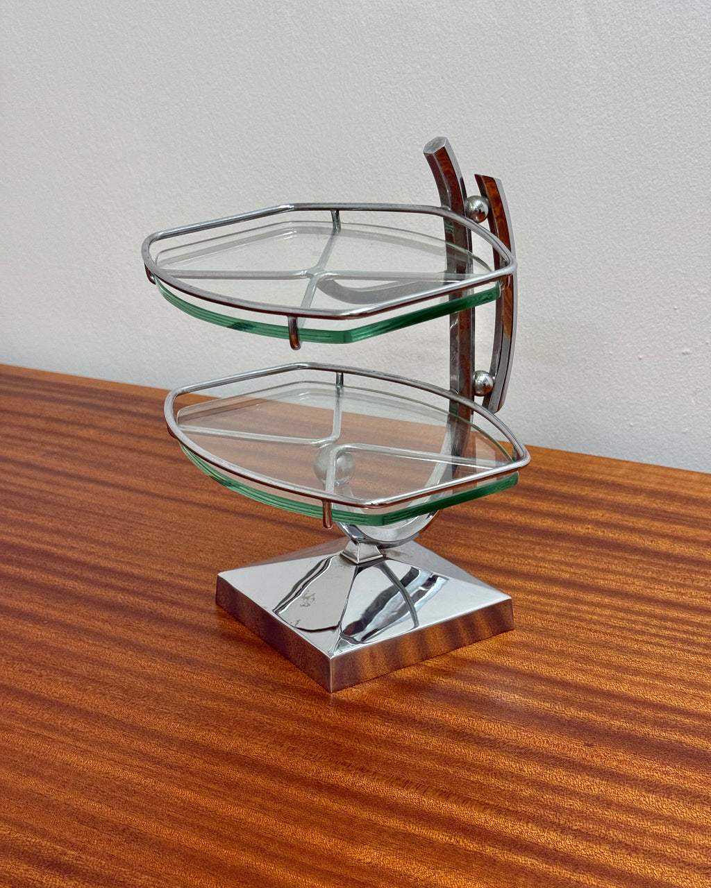 STAINLESS STEEL DESK STAND