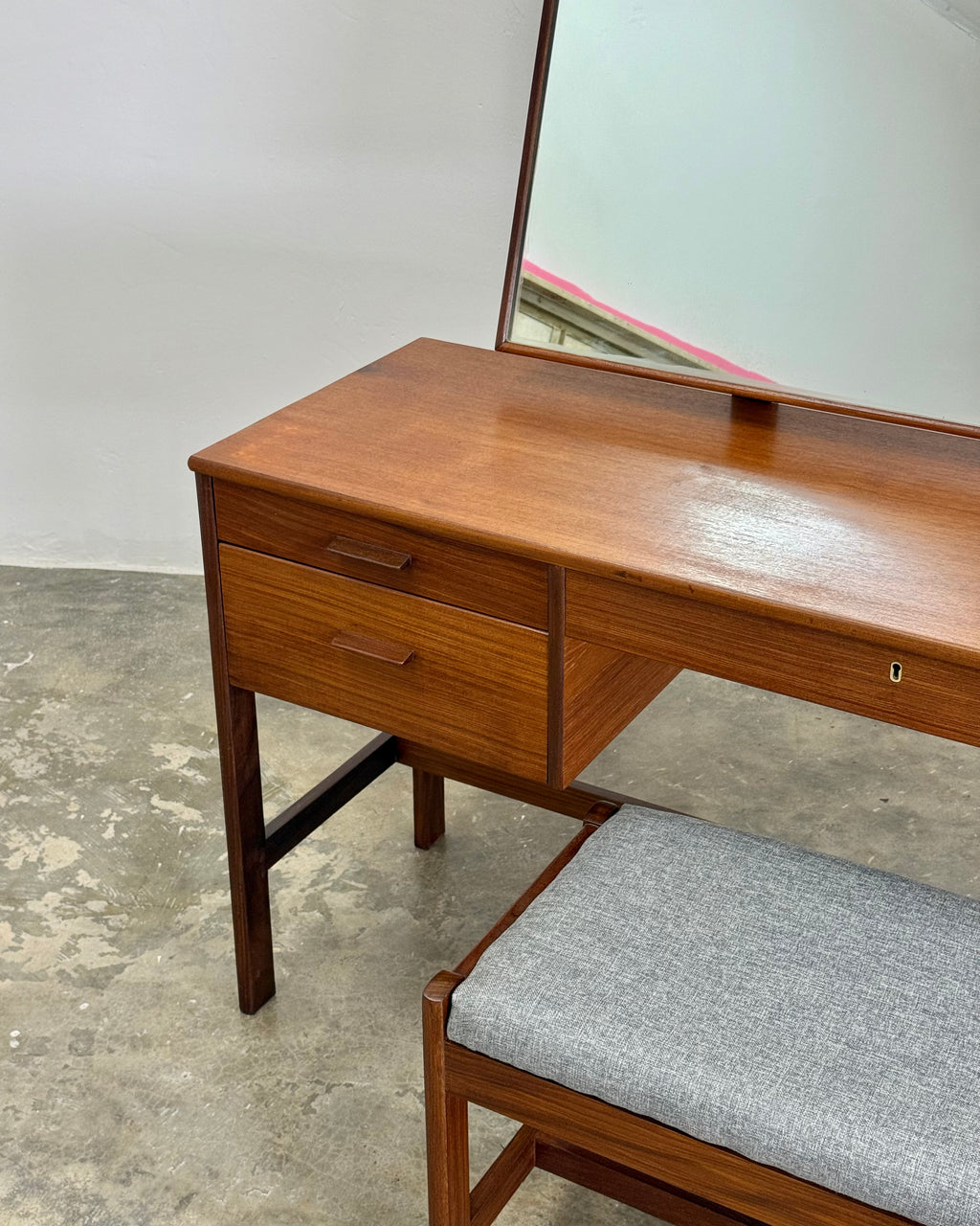 MID-CENTURY TEAK DRESSING TABLE & STOOL