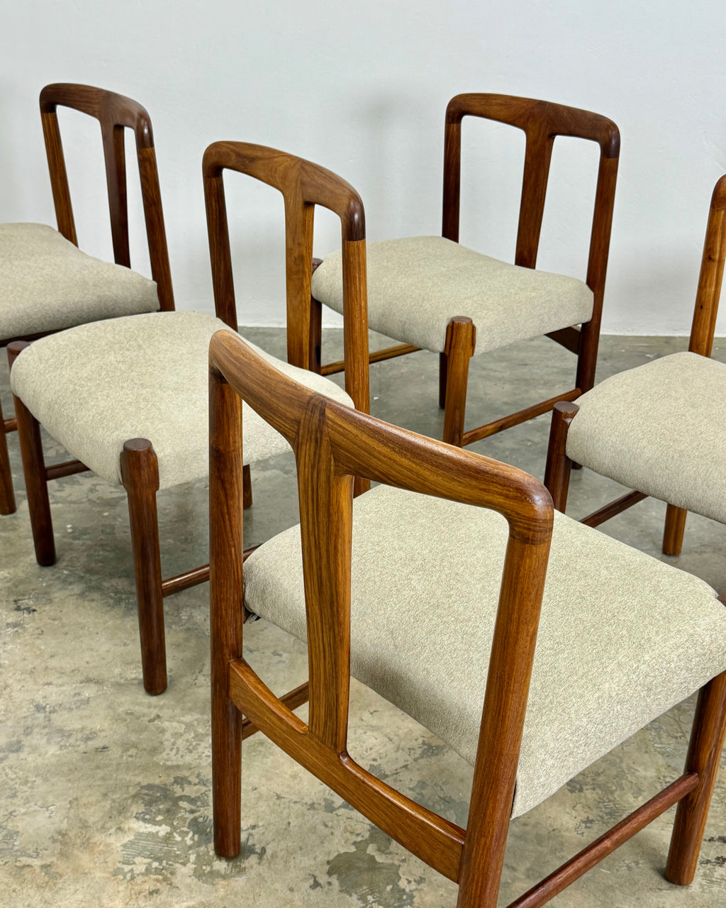 SET OF 6 X MID-CENTURY DINING CHAIRS BY ARTECASA