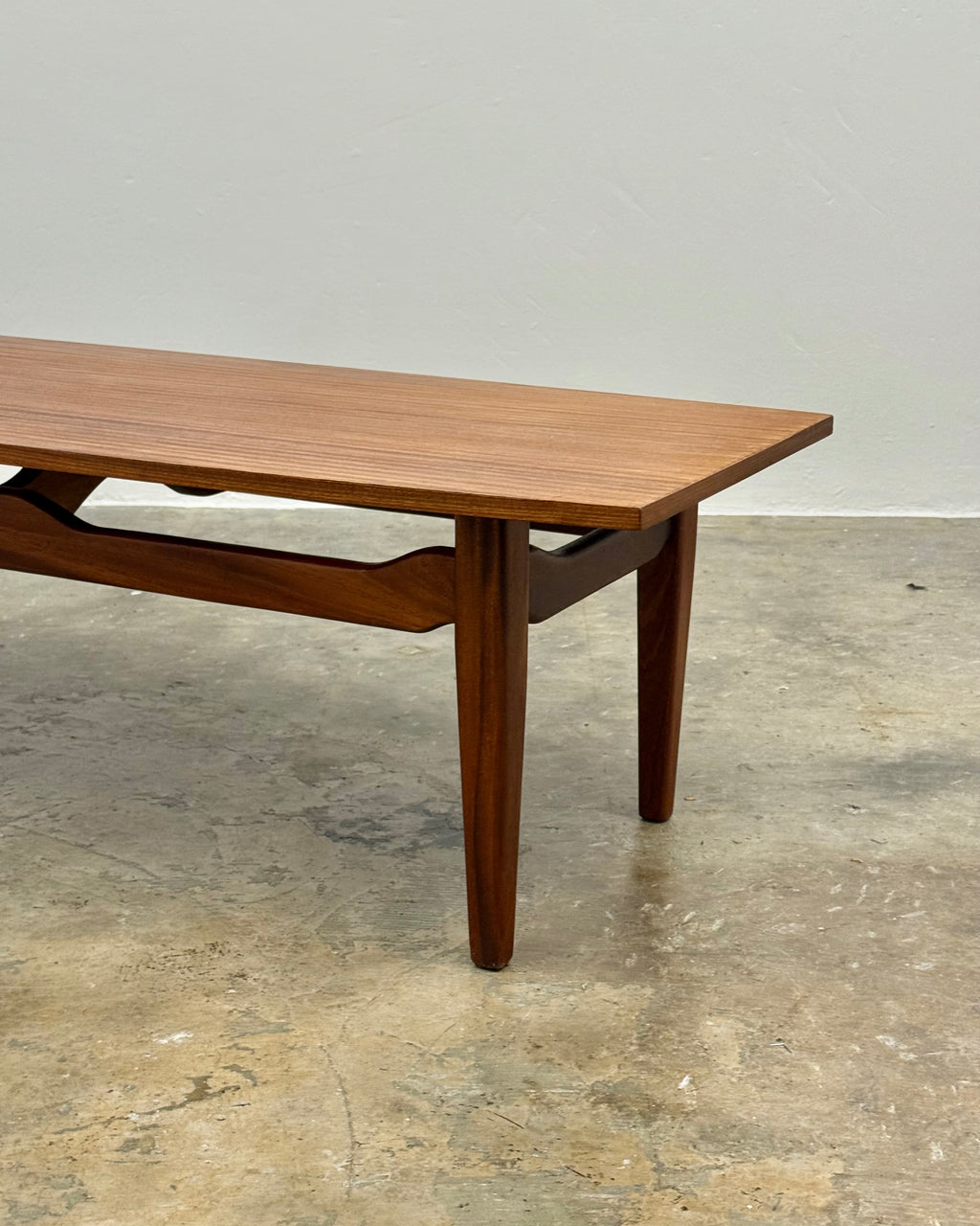 MID-CENTURY COFFEE TABLE