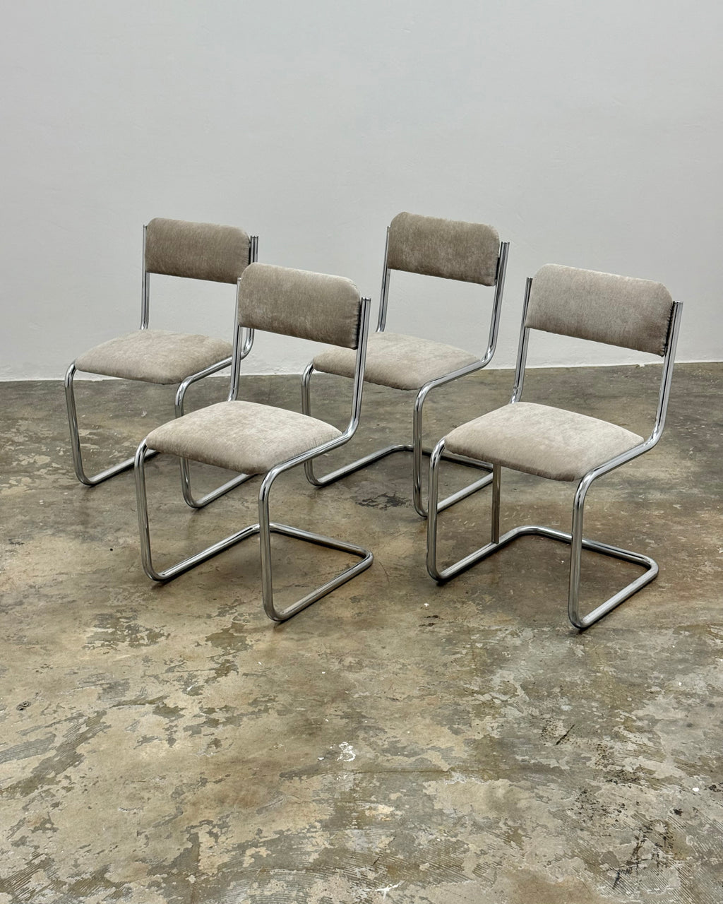 RETRO CHROME 4 SEATER DINING SET