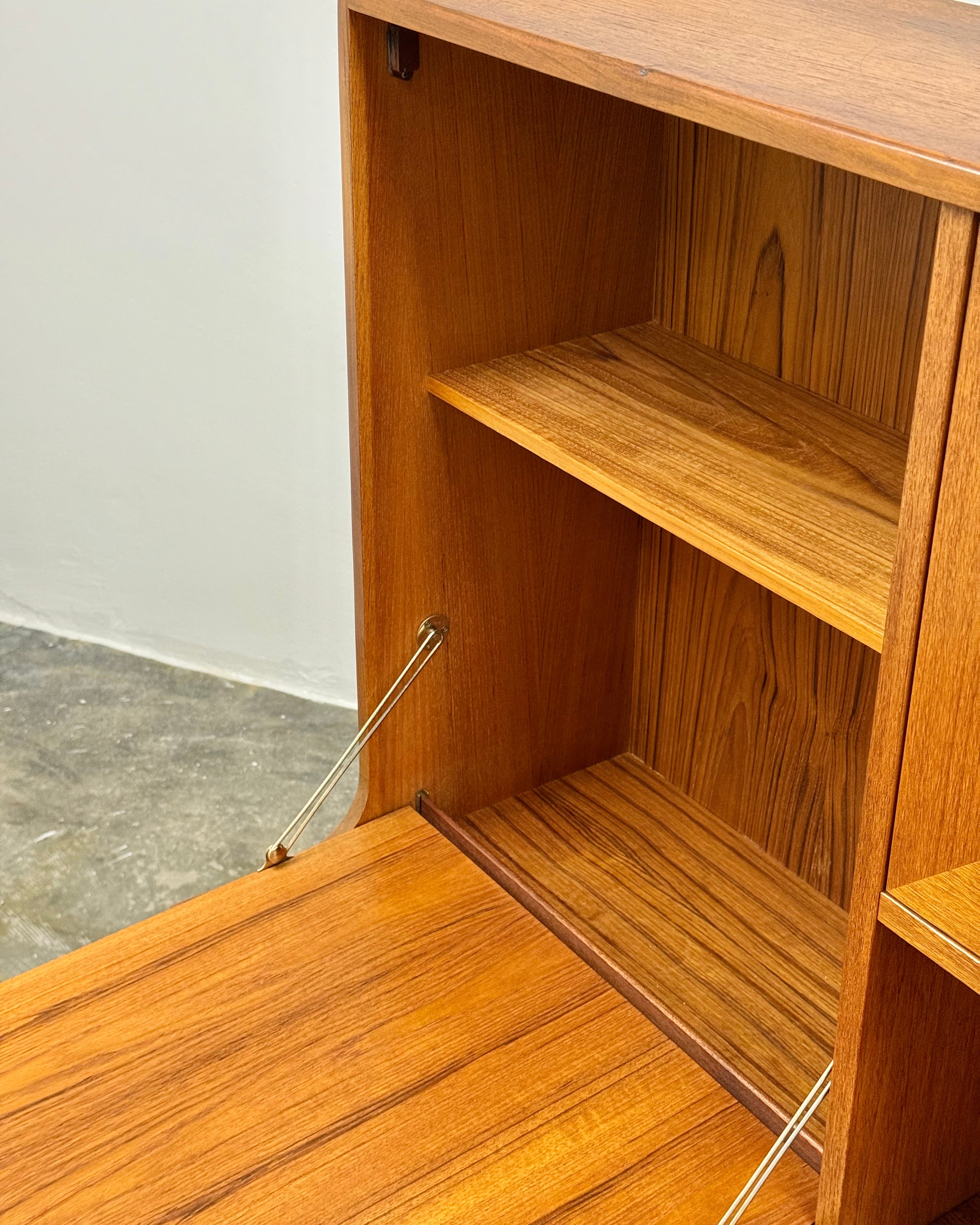 G-PLAN SIERRA HIGHBOARD