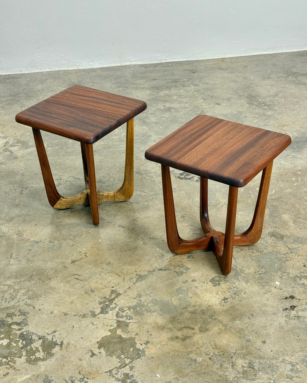 MID-CENTURY PAIR OF SIDE TABLES