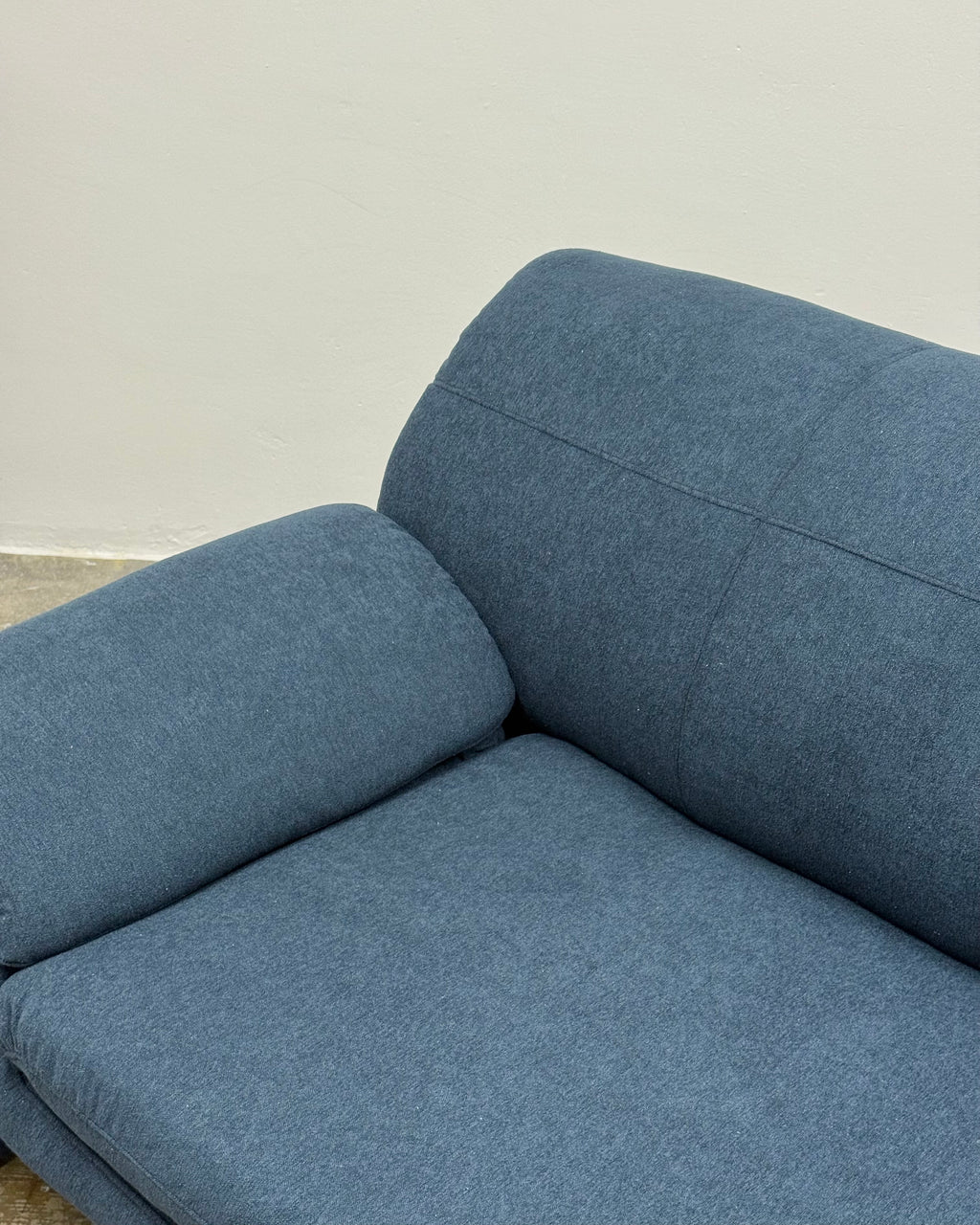 POST MODERN 3 SEATER COUCH