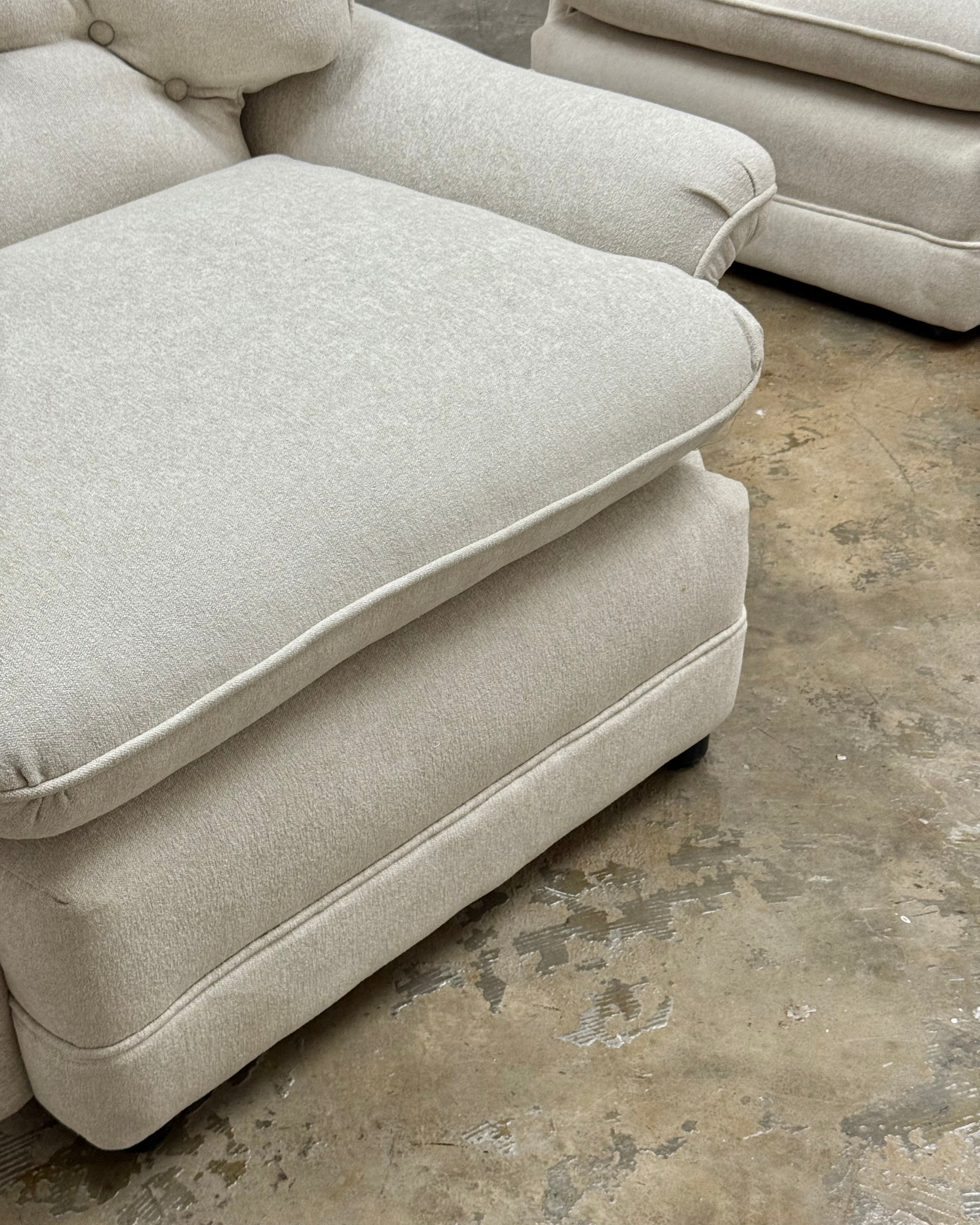 1960s SINGLE-SEATER SOFA