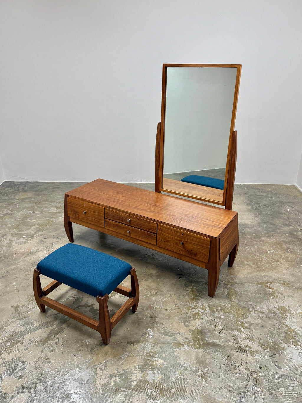 ARTECASA DRESSING TABLE, MIRROR & STOOL