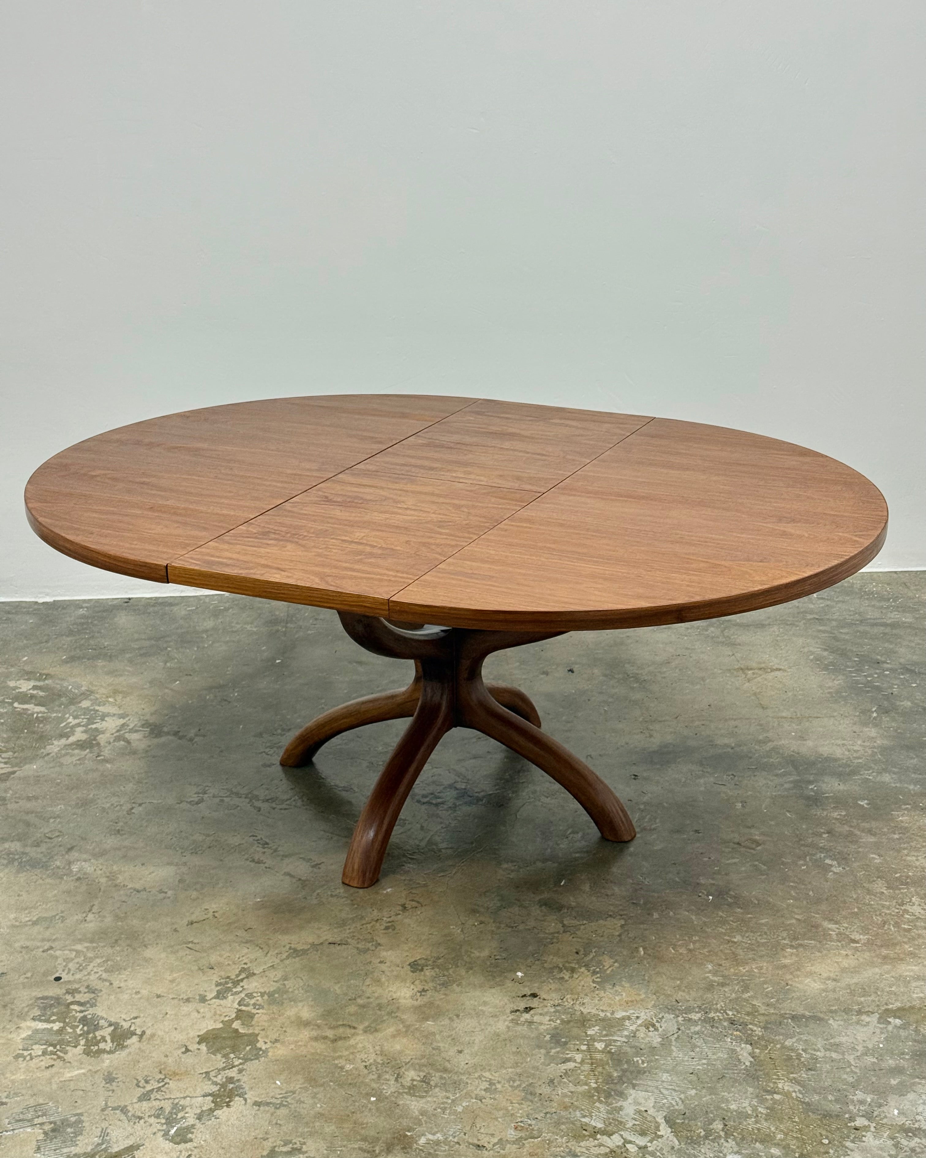 MID-CENTURY ROUND DINING TABLE (EXTENDABLE)