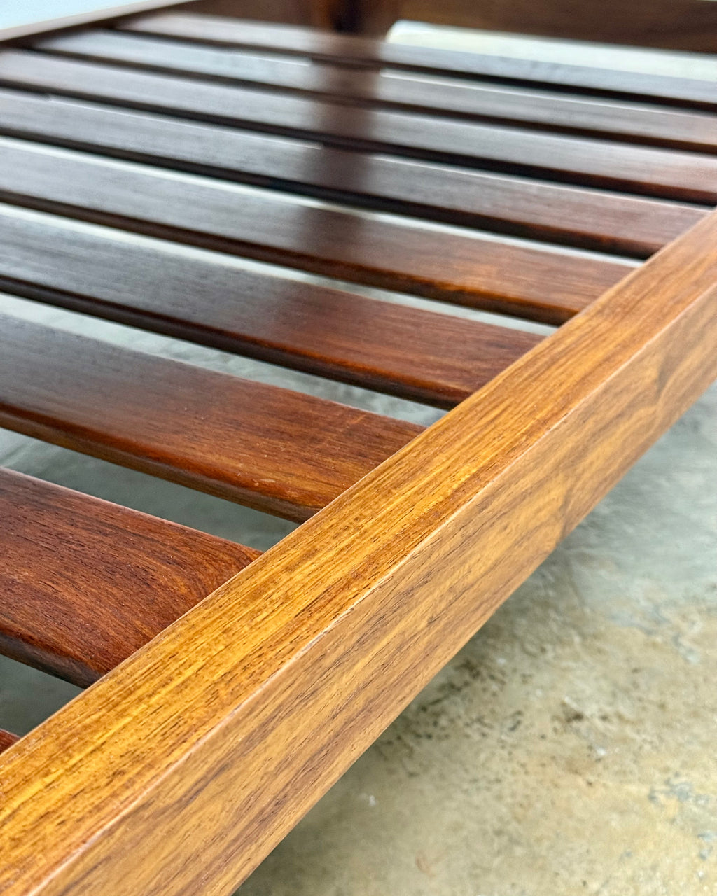 MID-CENTURY COFFEE TABLE BY ARTECASA