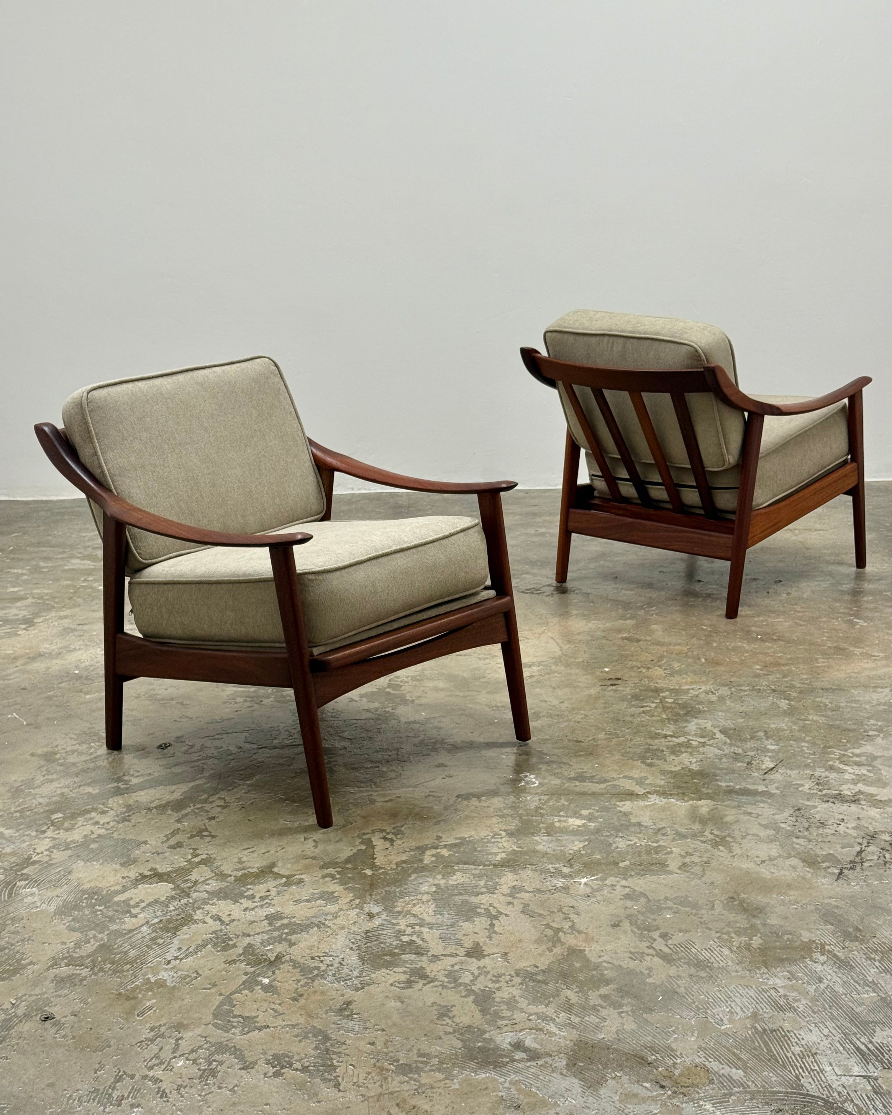 MID-CENTURY ARMCHAIR PAIR