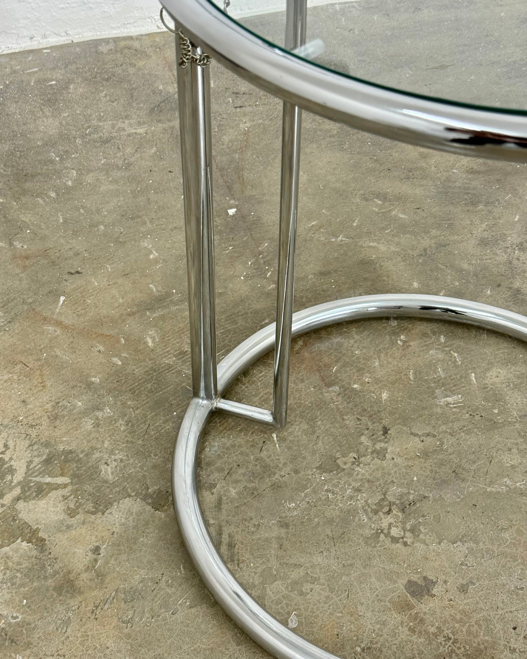 EILEEN GRAY STYLE ADJUSTABLE SIDE TABLE 2
